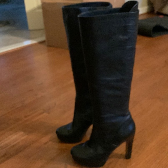 Excellent condition, tall black boots. - Picture 1 of 3
